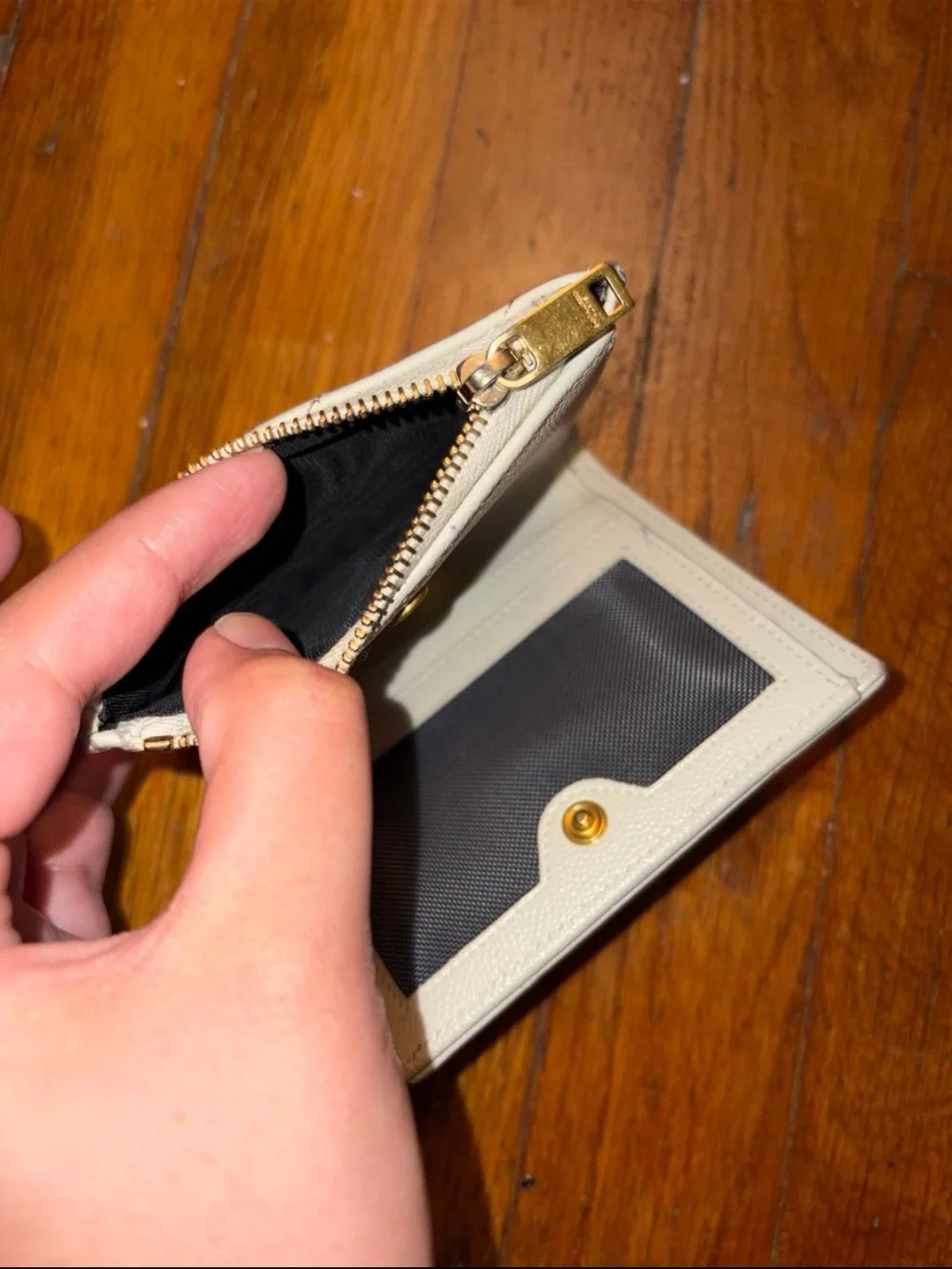Saint Laurent Cream Quilted Leather Zip Wallet with Gold YSL Logo - Picture 6 of 6